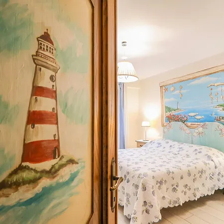 Apartment Dei Marmi - With Garden, Near The Sea Cinquale