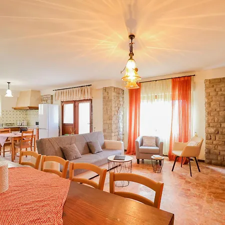 Dei Marmi - With Garden, Near The Sea * Cinquale