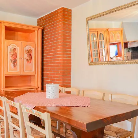 Apartman Dei Marmi - With Garden, Near The Sea *